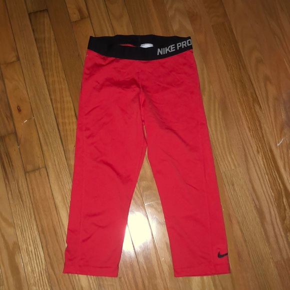 Nike Pants - NIKE PRO red/pink capri leggings